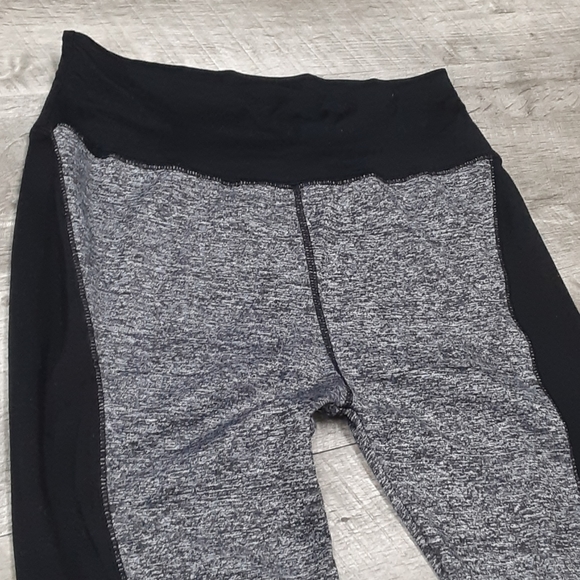 Exercise pants S-M in GUC - Picture 2 of 6